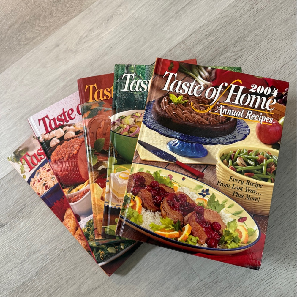 Taste of‎ Home Vibrant Cookbook Set